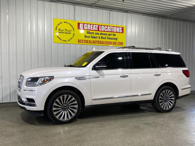 White 2018 Lincoln Navigator Reserve 4WD SUV / Crossover Four-Wheel Drive Automatic
