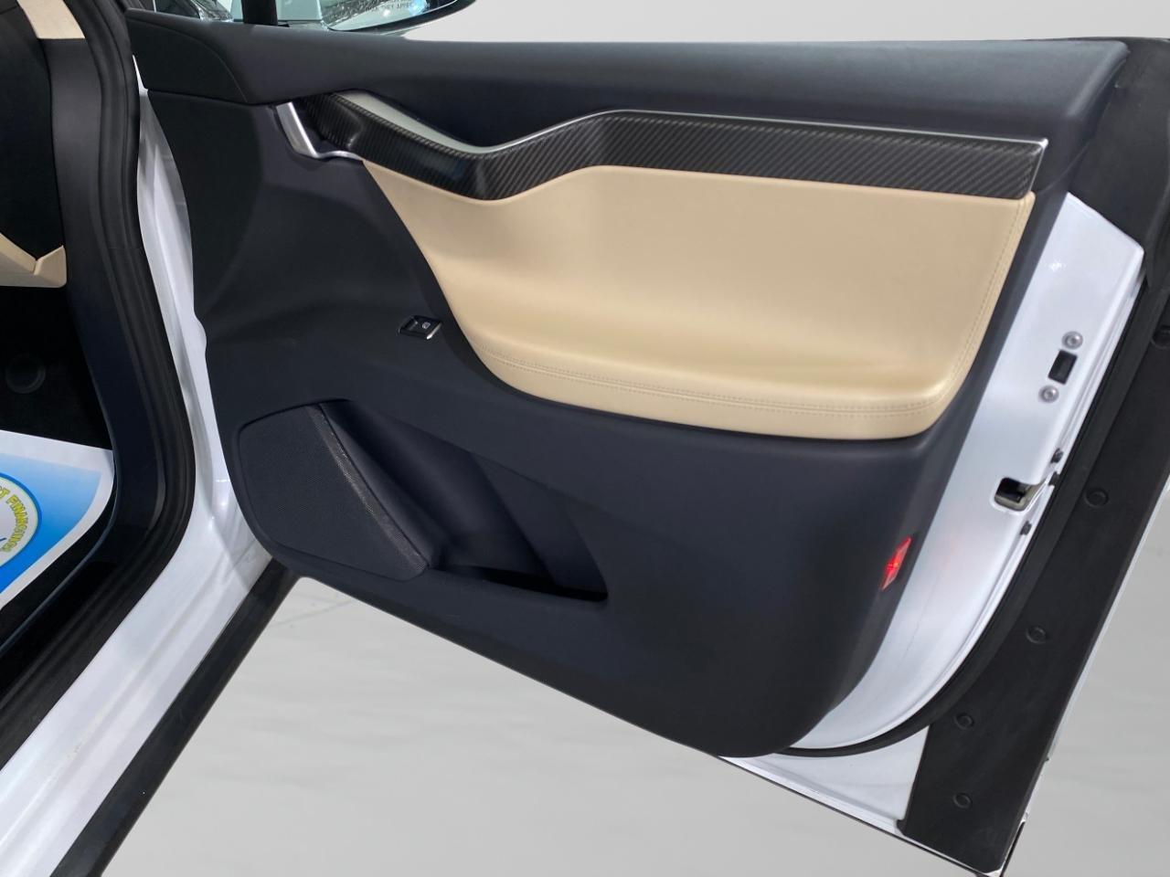 Tesla Model X 75D 2017