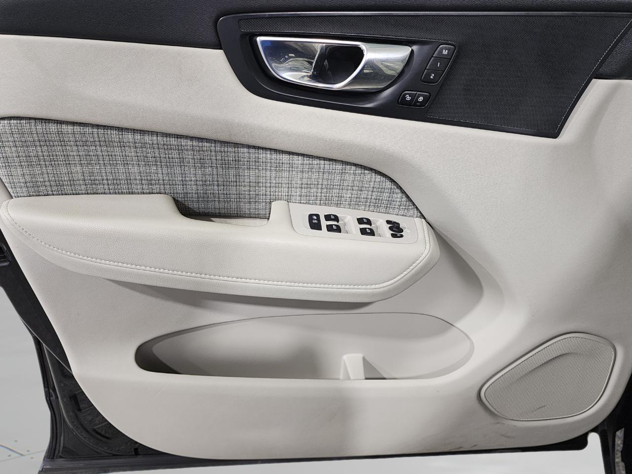 Volvo XC60  2022