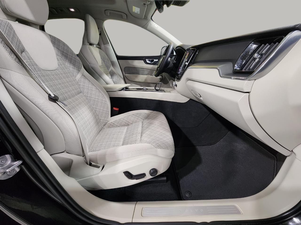 Volvo XC60  2022