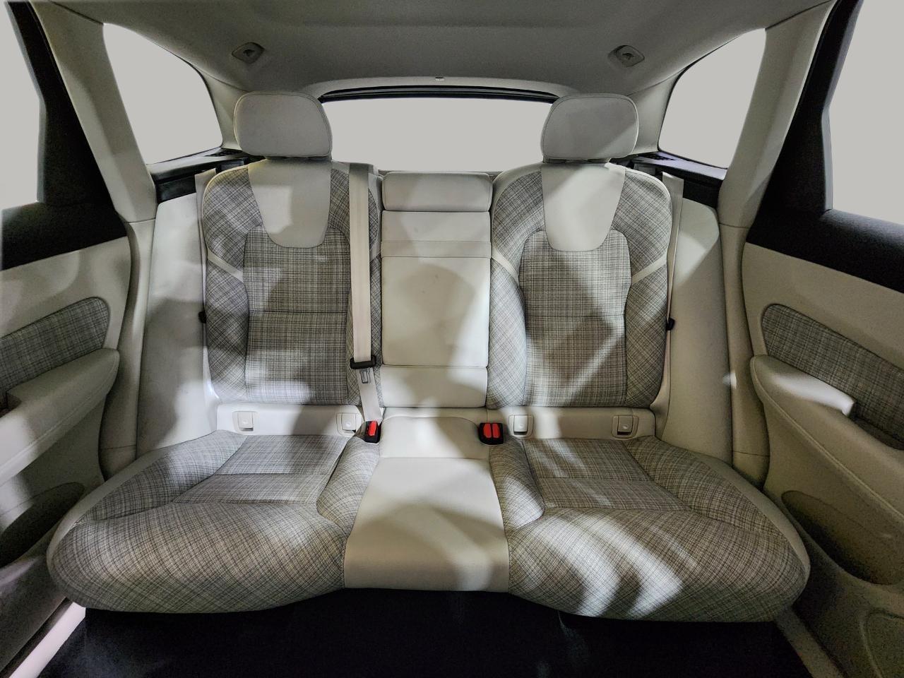 Volvo XC60  2022