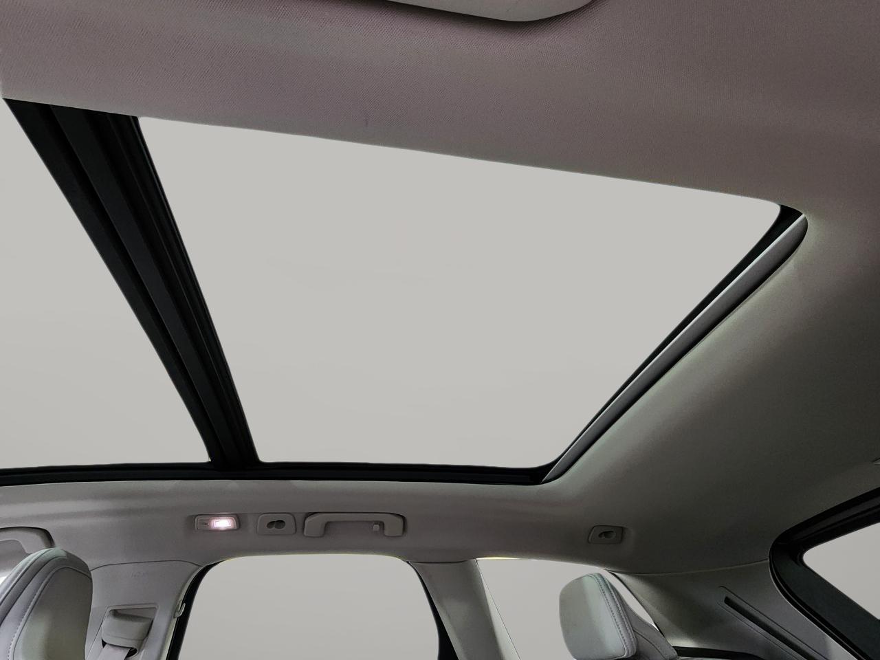 Volvo XC60  2022