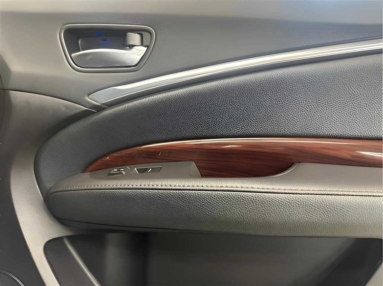 Acura MDX SH-AWD 6-Spd AT w/Tech Package 2015