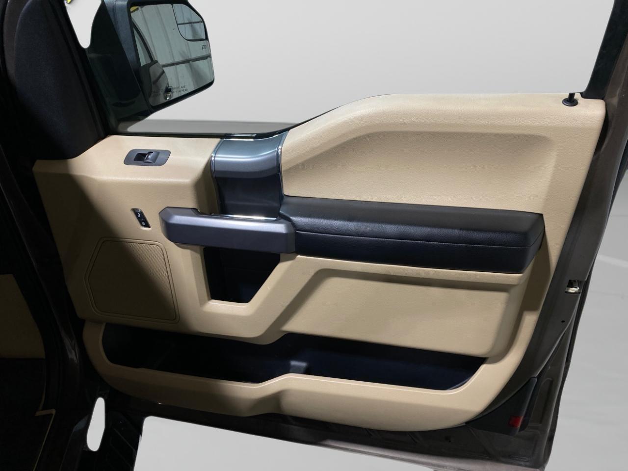 Ford F-150 XLT SuperCab 4WD 2015