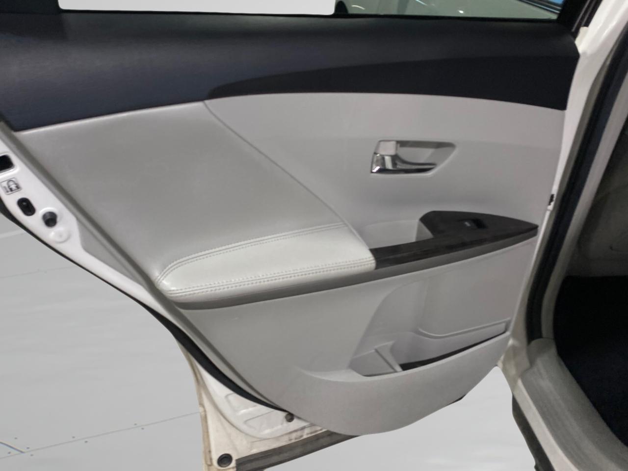 Toyota Venza XLE V6 AWD 2015