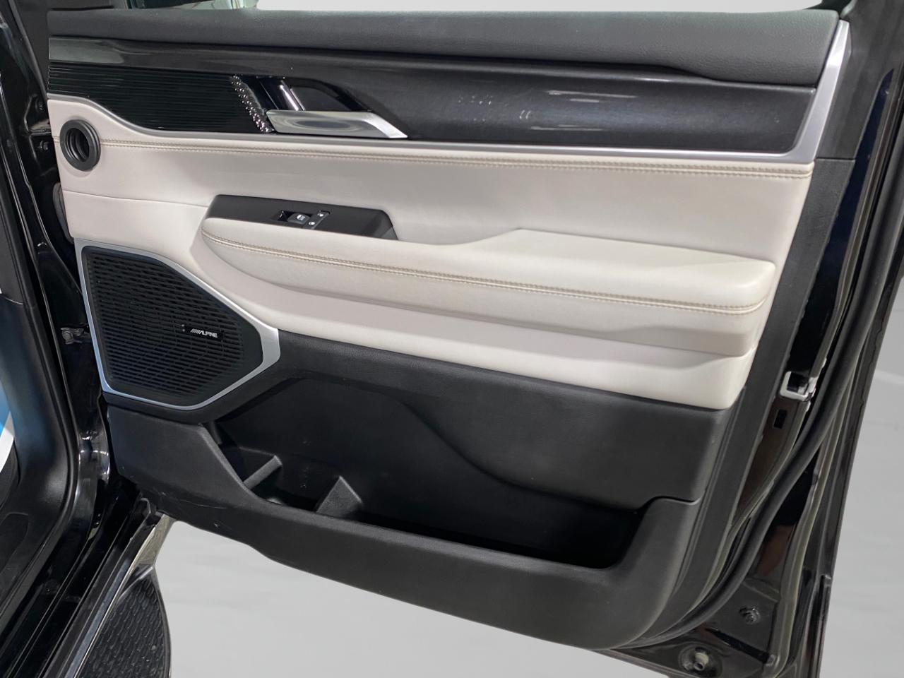 Jeep Wagoneer Series I 4WD 2022