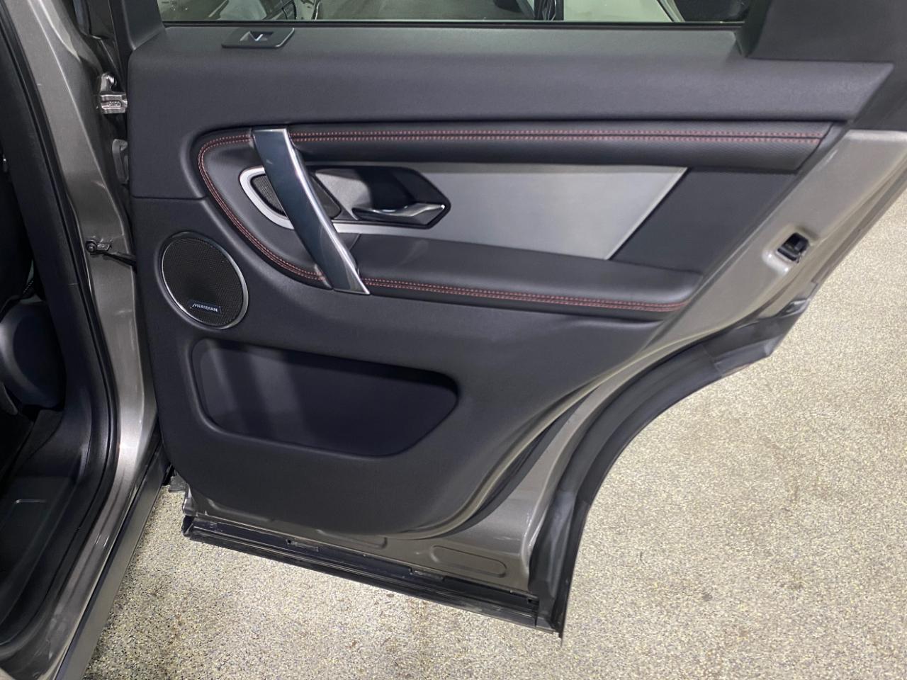Land Rover Discovery Sport R-Dynamic SE 2023