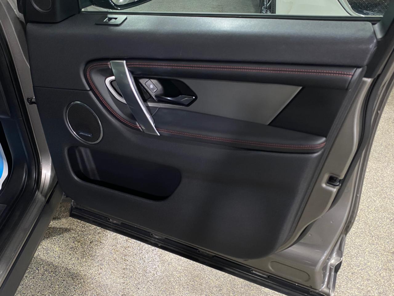 Land Rover Discovery Sport R-Dynamic SE 2023