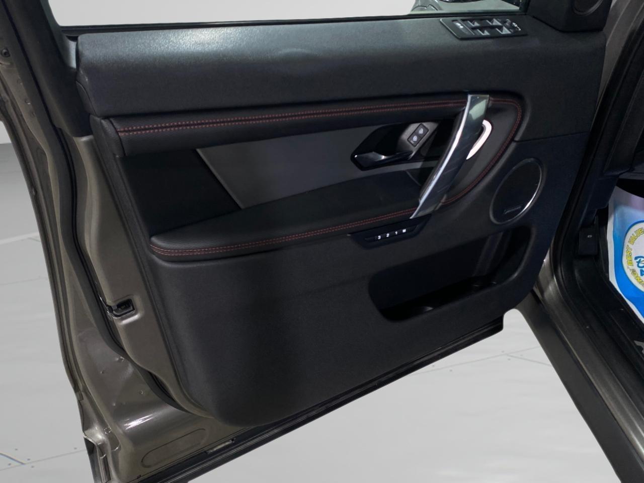 Land Rover Discovery Sport R-Dynamic SE 2023