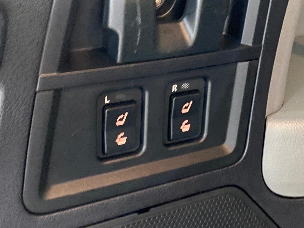 Toyota Sequoia Plantium 4WD FFV 2015
