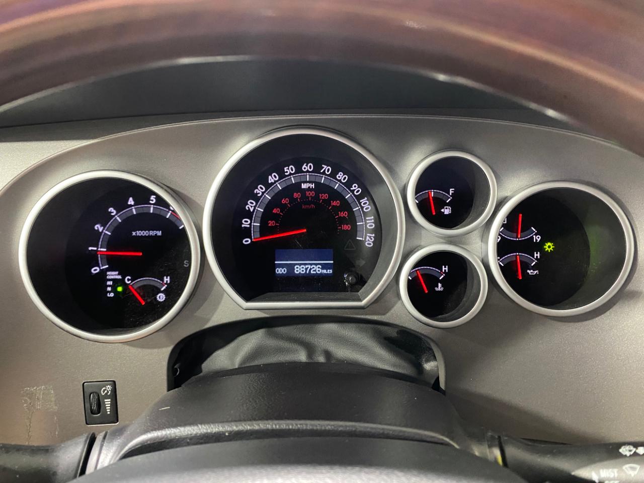 Toyota Sequoia Plantium 4WD FFV 2015
