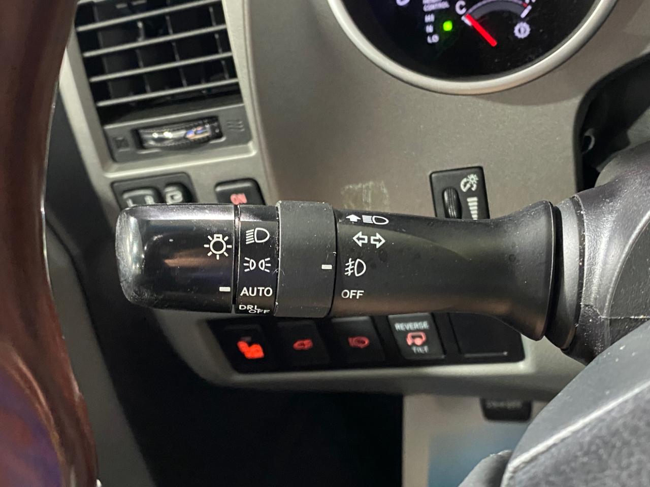 Toyota Sequoia Plantium 4WD FFV 2015