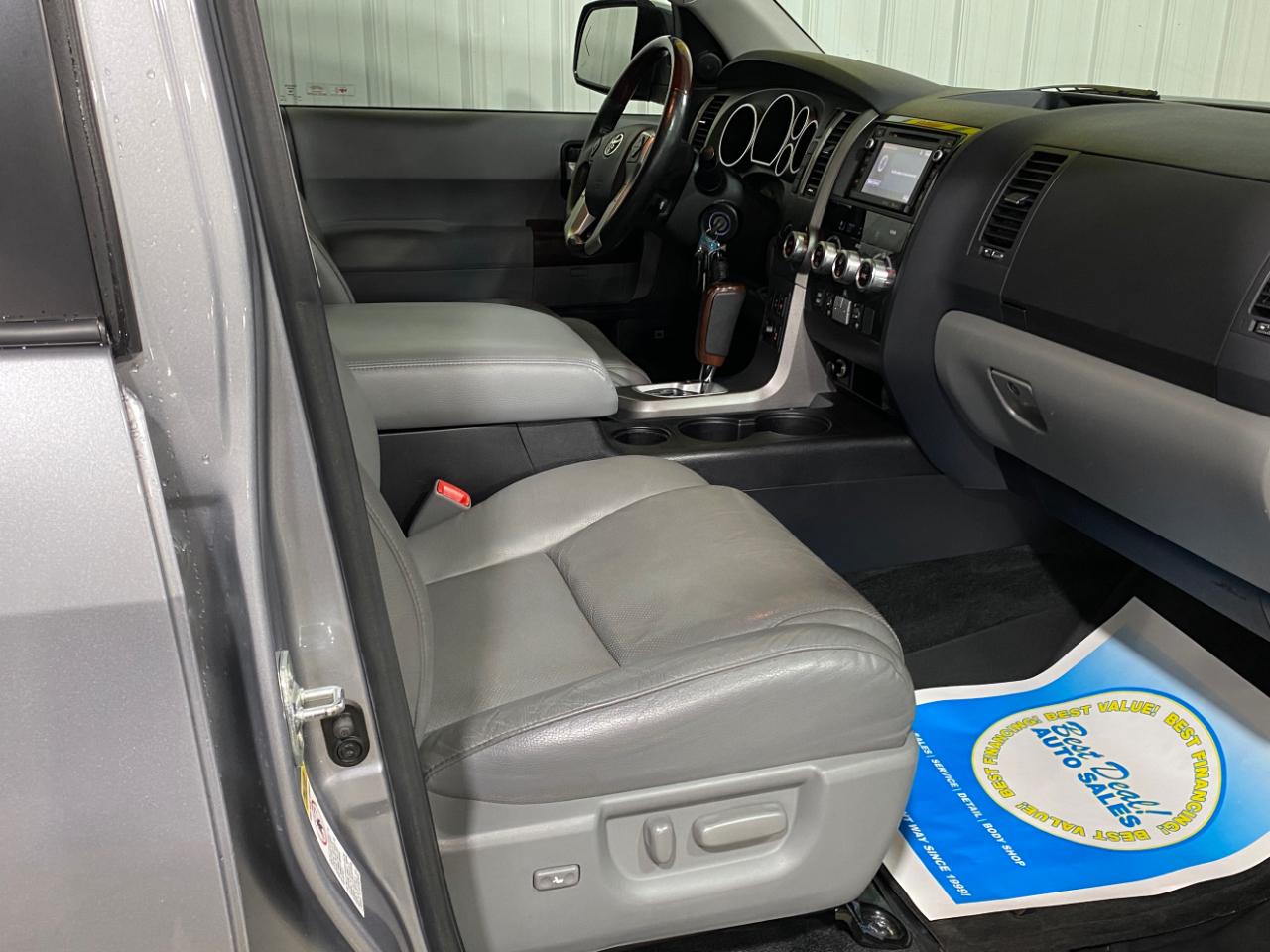 Toyota Sequoia Plantium 4WD FFV 2015