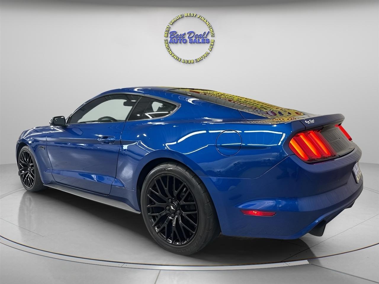 Ford Mustang GT Premium Coupe 2017