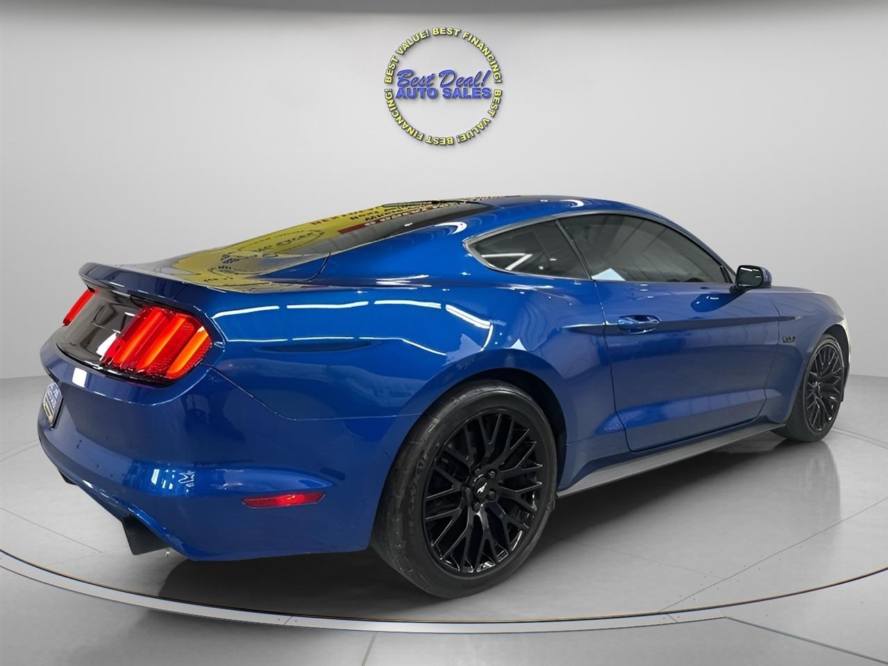 Ford Mustang GT Premium Coupe 2017