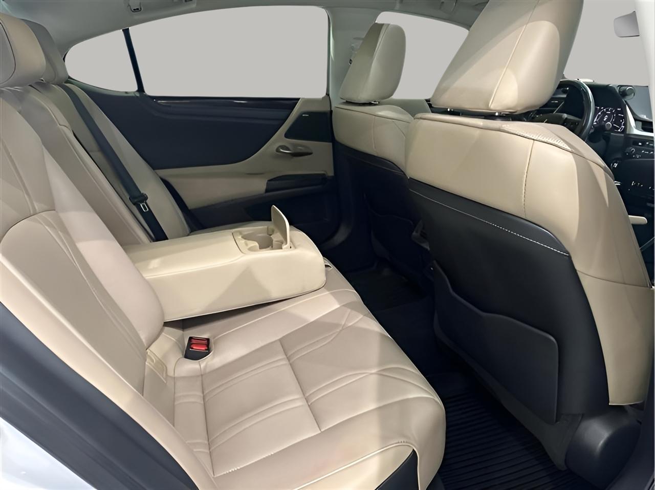 Lexus ES 350 Luxury 2019