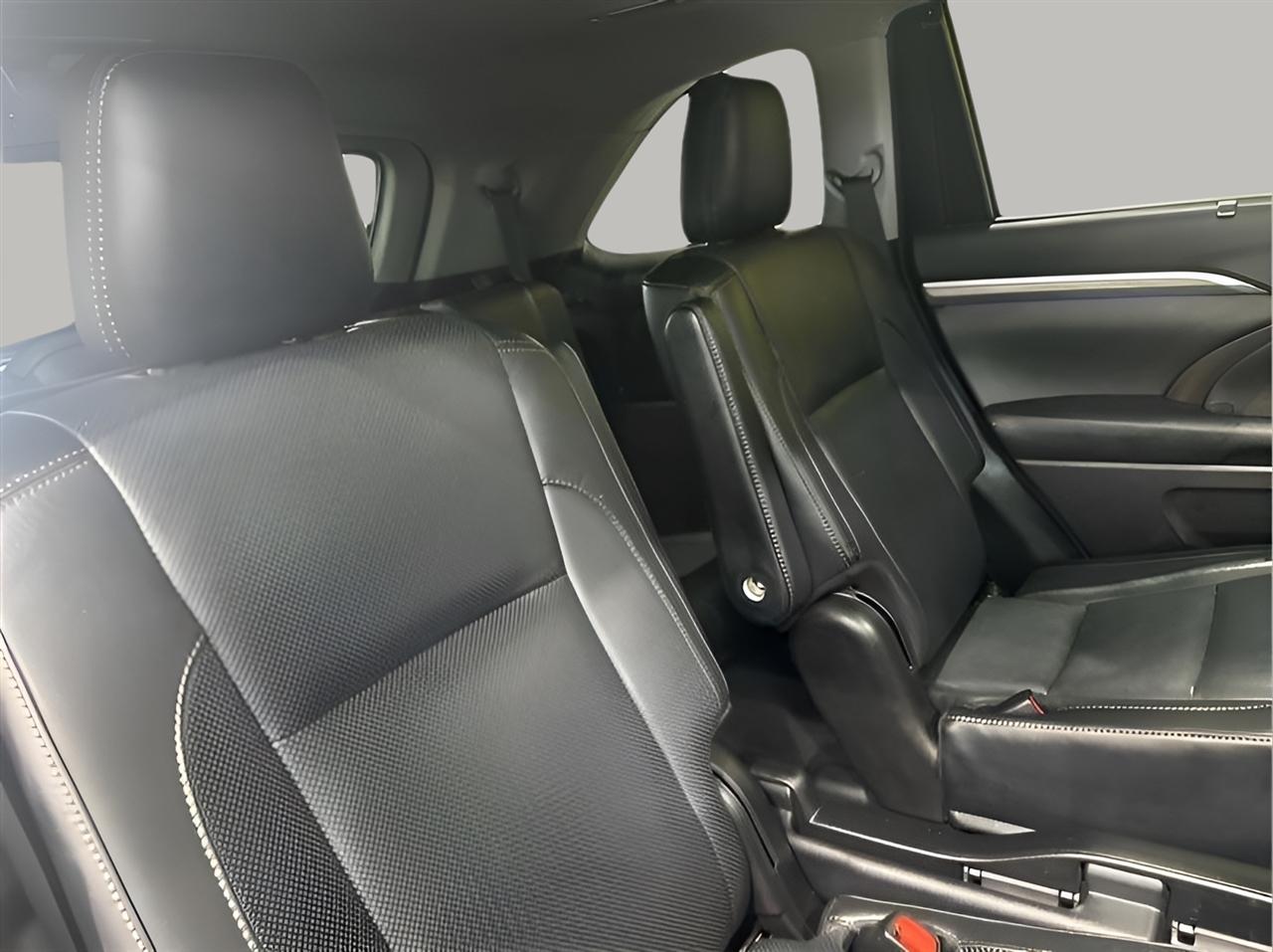 Toyota Highlander Limited AWD V6 2019