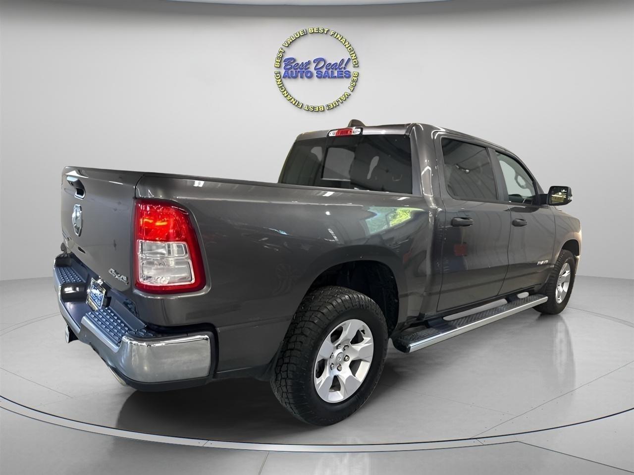 RAM 1500 Big Horn Crew Cab SWB 4WD 2023