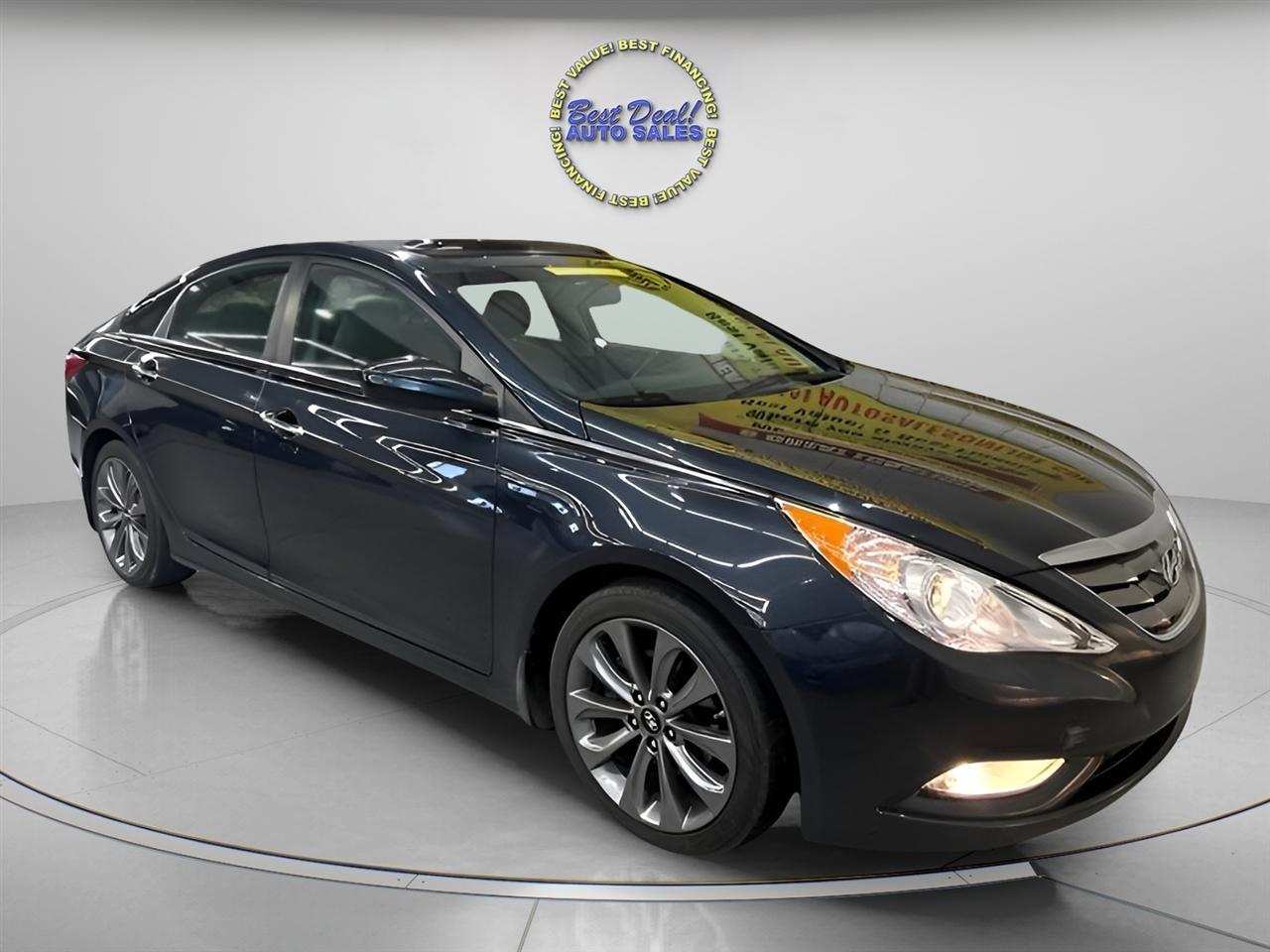 Hyundai Sonata SE 4D Sedan 2.4 2013