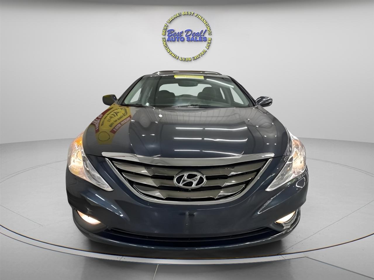 Hyundai Sonata SE 4D Sedan 2.4 2013