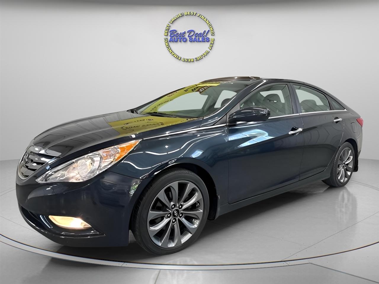 Hyundai Sonata SE 4D Sedan 2.4 2013