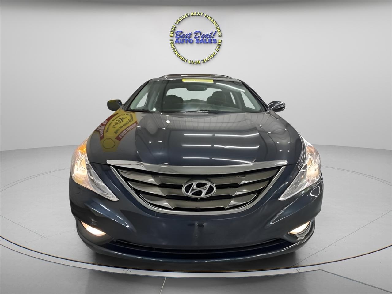 Hyundai Sonata SE 4D Sedan 2.4 2013