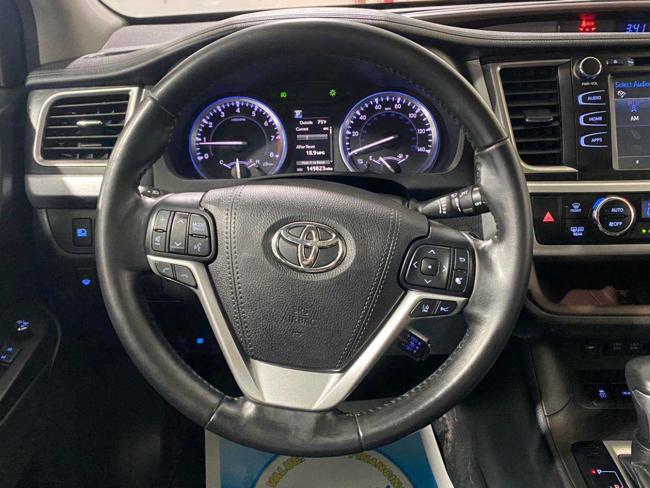 Toyota Highlander XLE AWD V6 2017