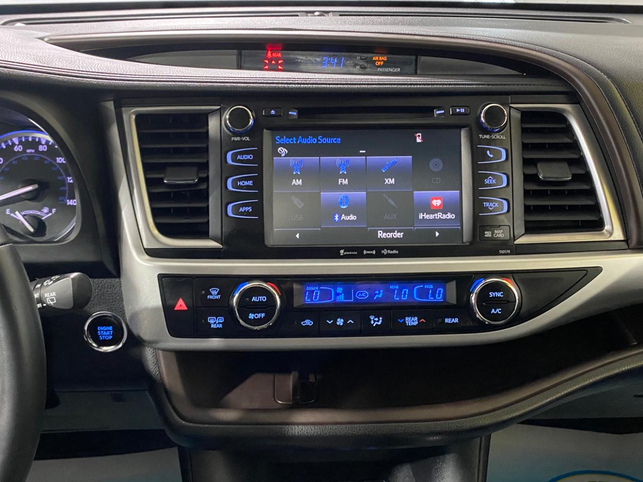 Toyota Highlander XLE AWD V6 2017