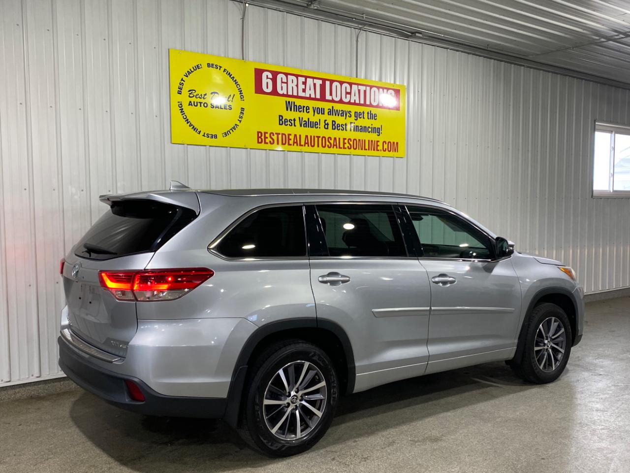 Toyota Highlander XLE AWD V6 2017