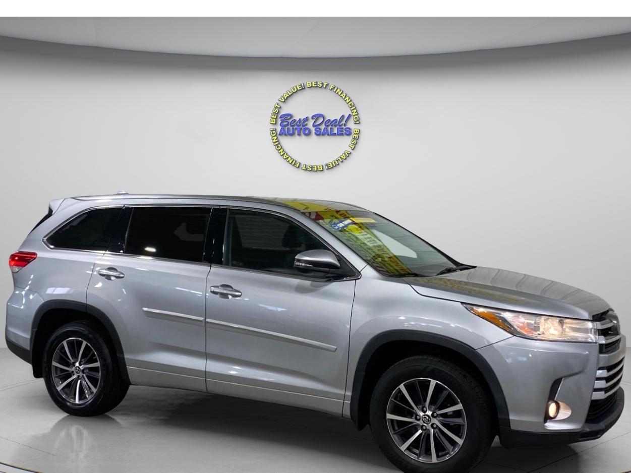Toyota Highlander XLE AWD V6 2017