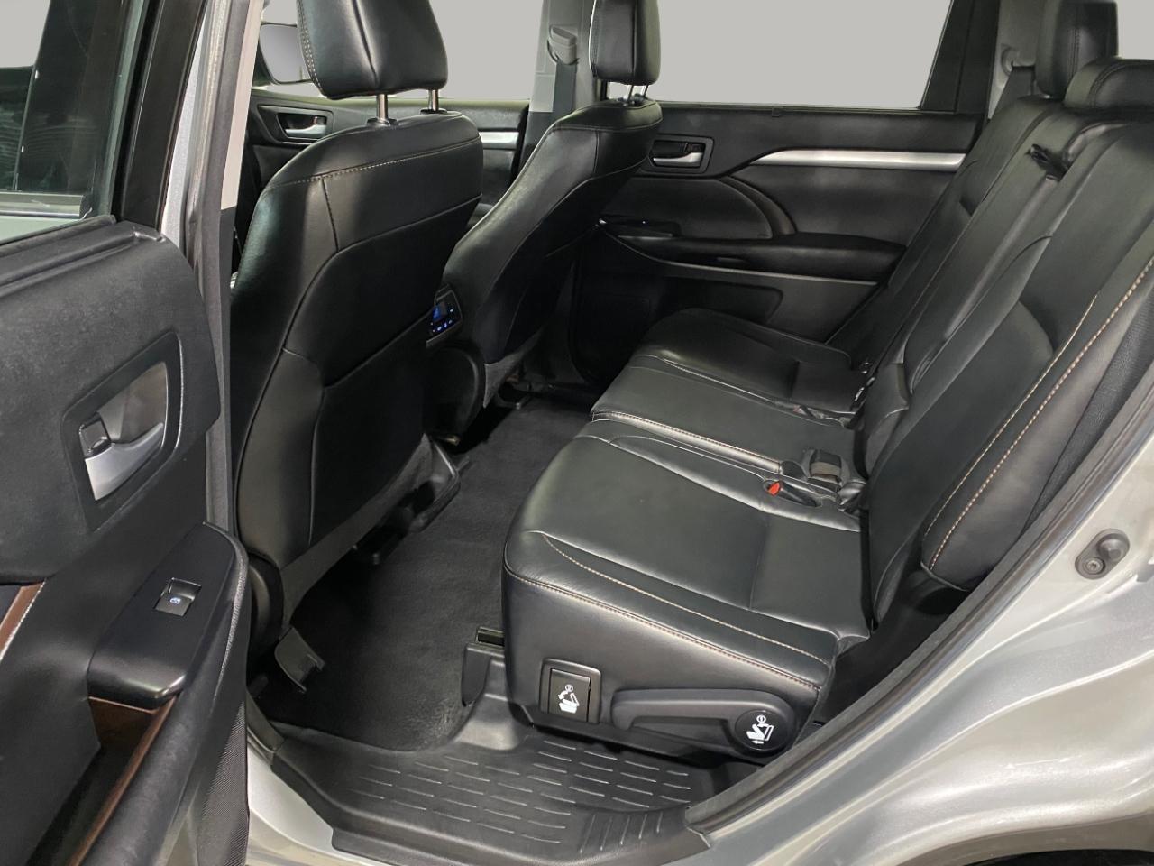 Toyota Highlander XLE AWD V6 2017