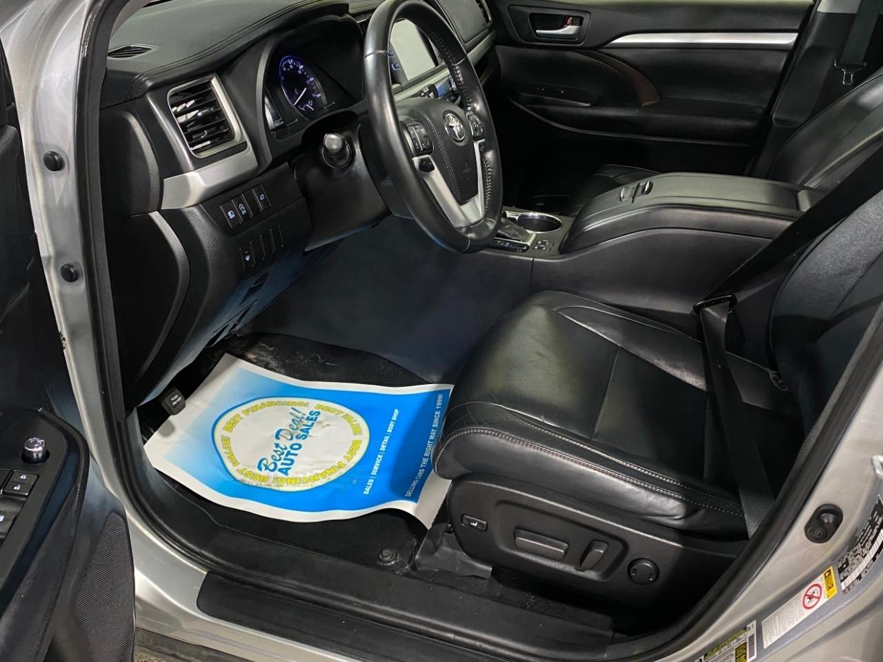 Toyota Highlander XLE AWD V6 2017