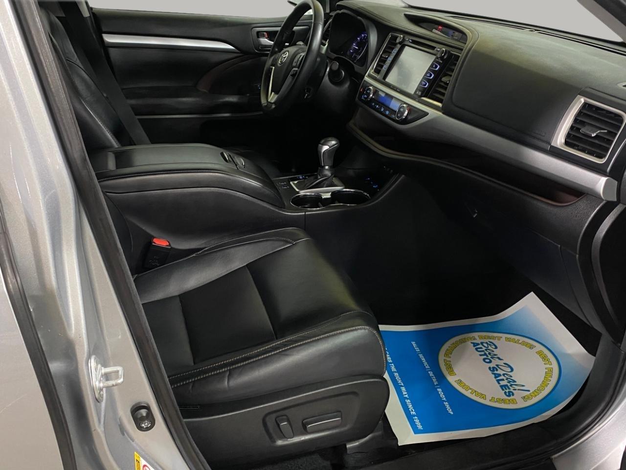 Toyota Highlander XLE AWD V6 2017