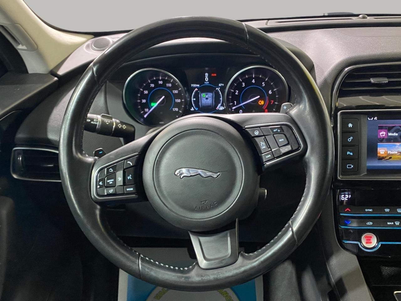 Jaguar F-Pace 35t Prestige 2017