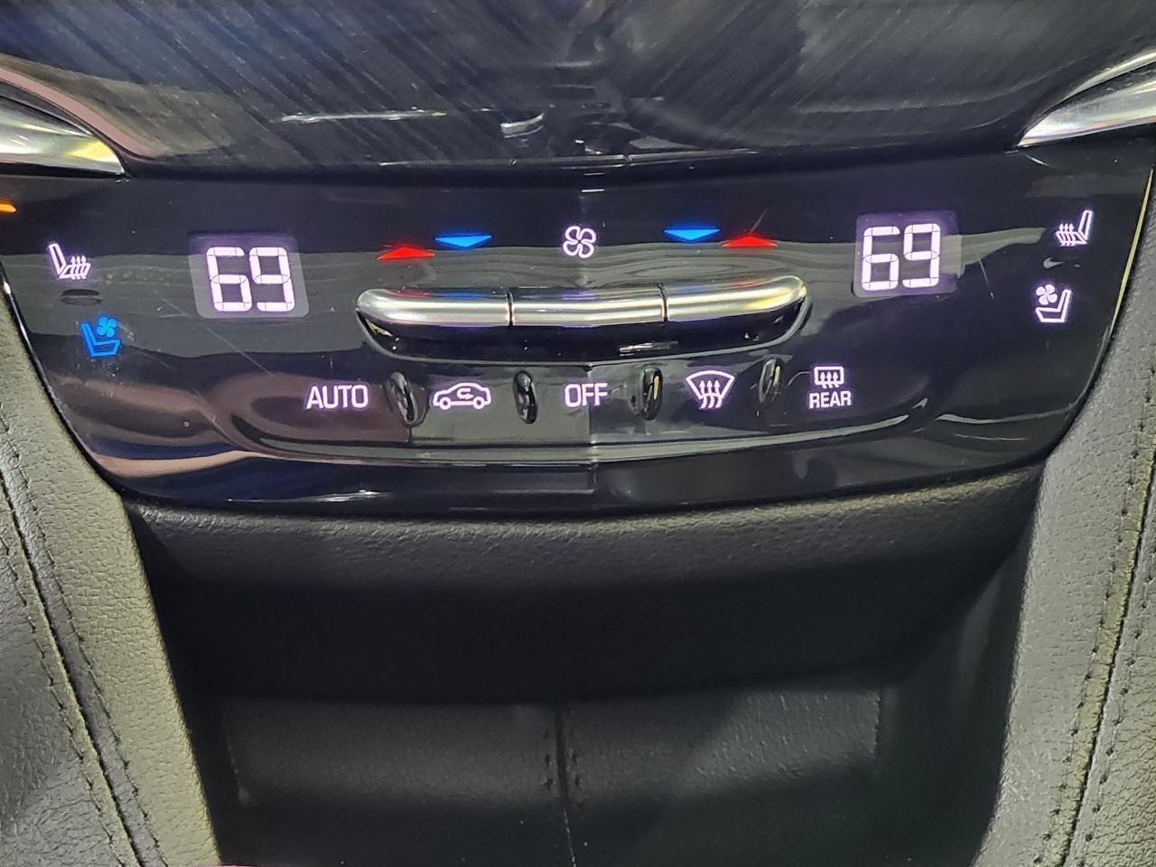 Cadillac XT6  2020