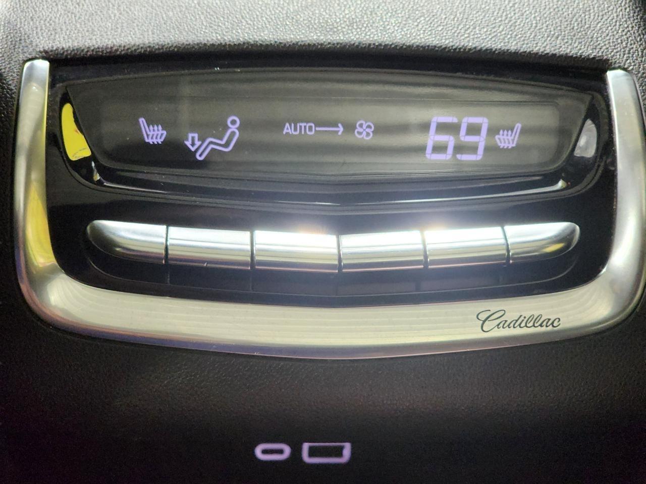 Cadillac XT6  2020