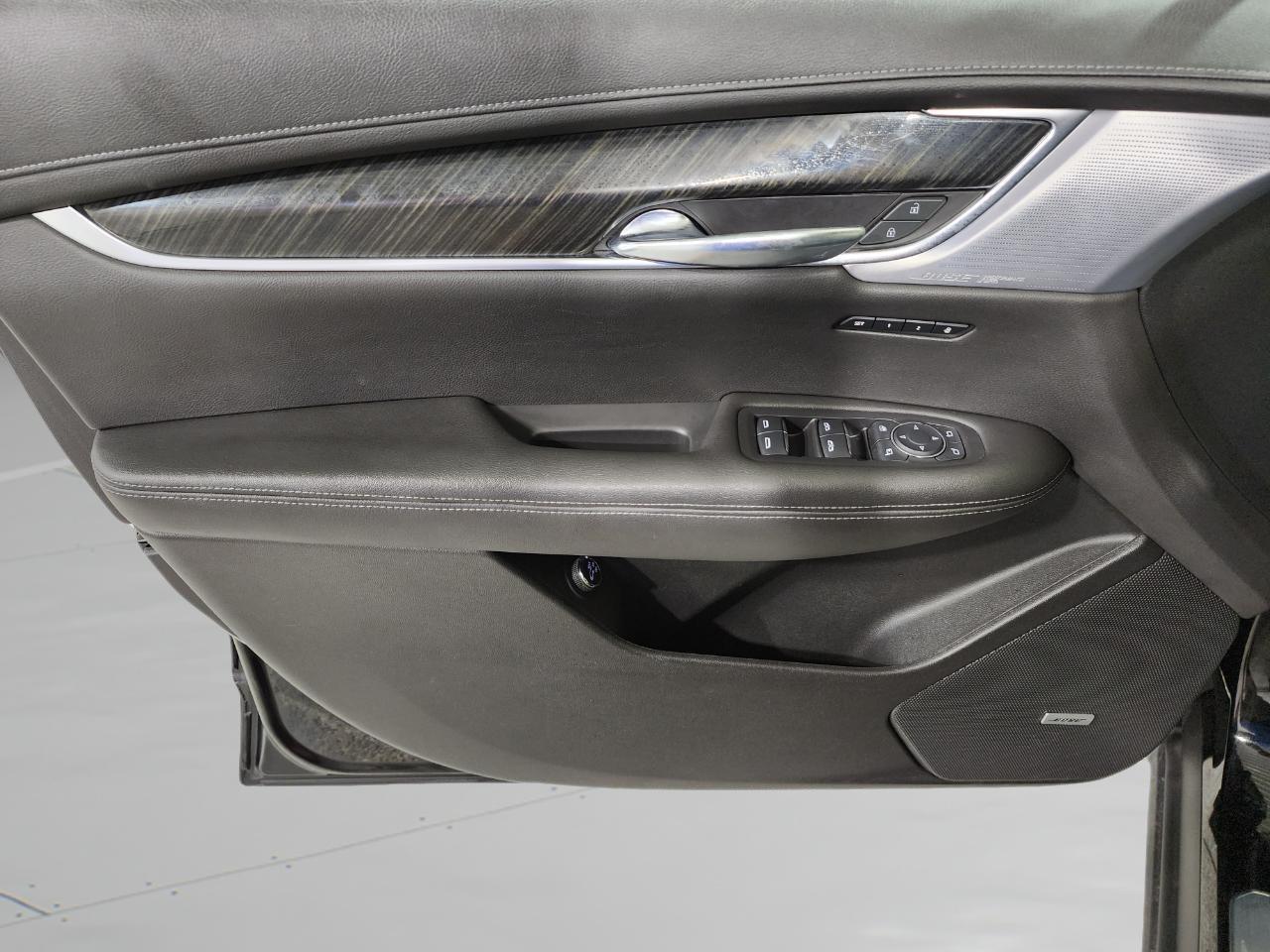 Cadillac XT6  2020