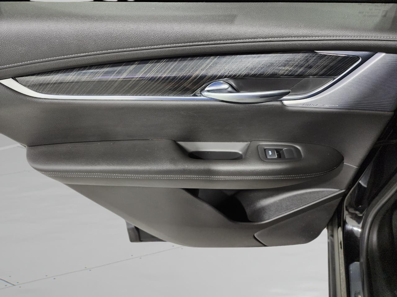 Cadillac XT6  2020