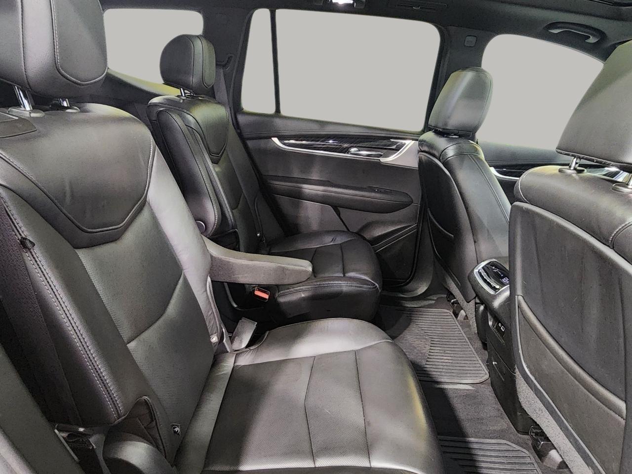 Cadillac XT6  2020