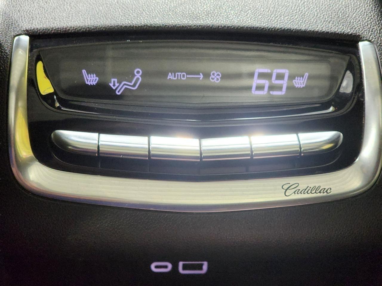 Cadillac XT6  2020