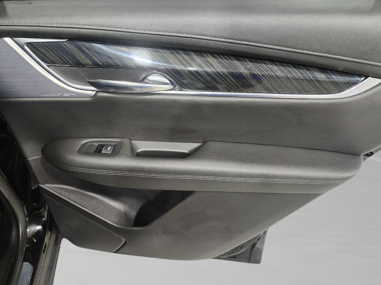 Cadillac XT6  2020