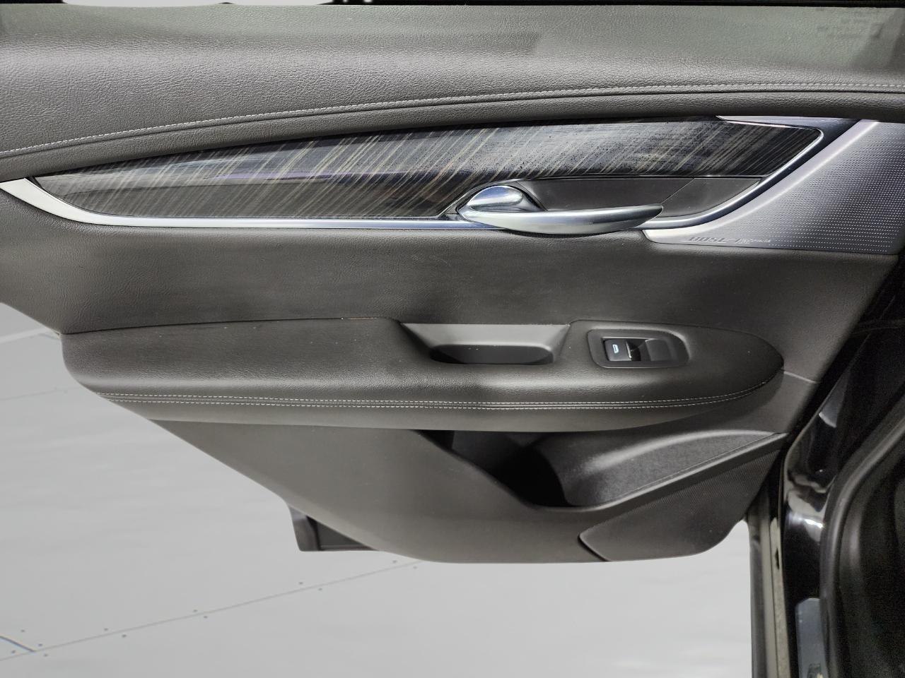 Cadillac XT6  2020