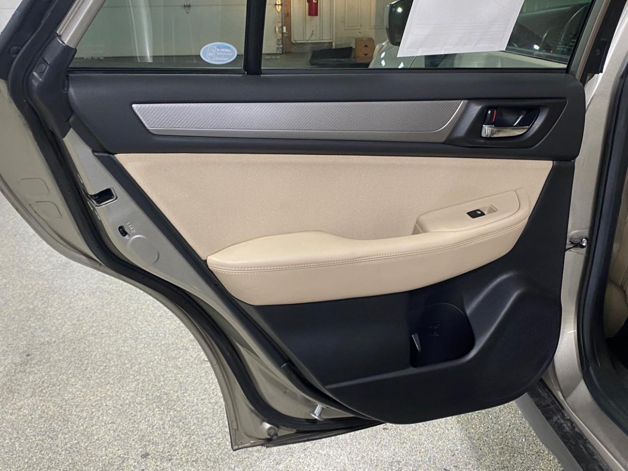 Subaru Outback 2.5i Premium 2016