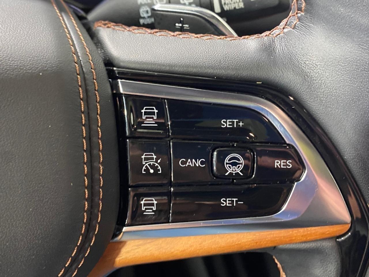 Jeep Grand Cherokee L Summit 4WD 2023