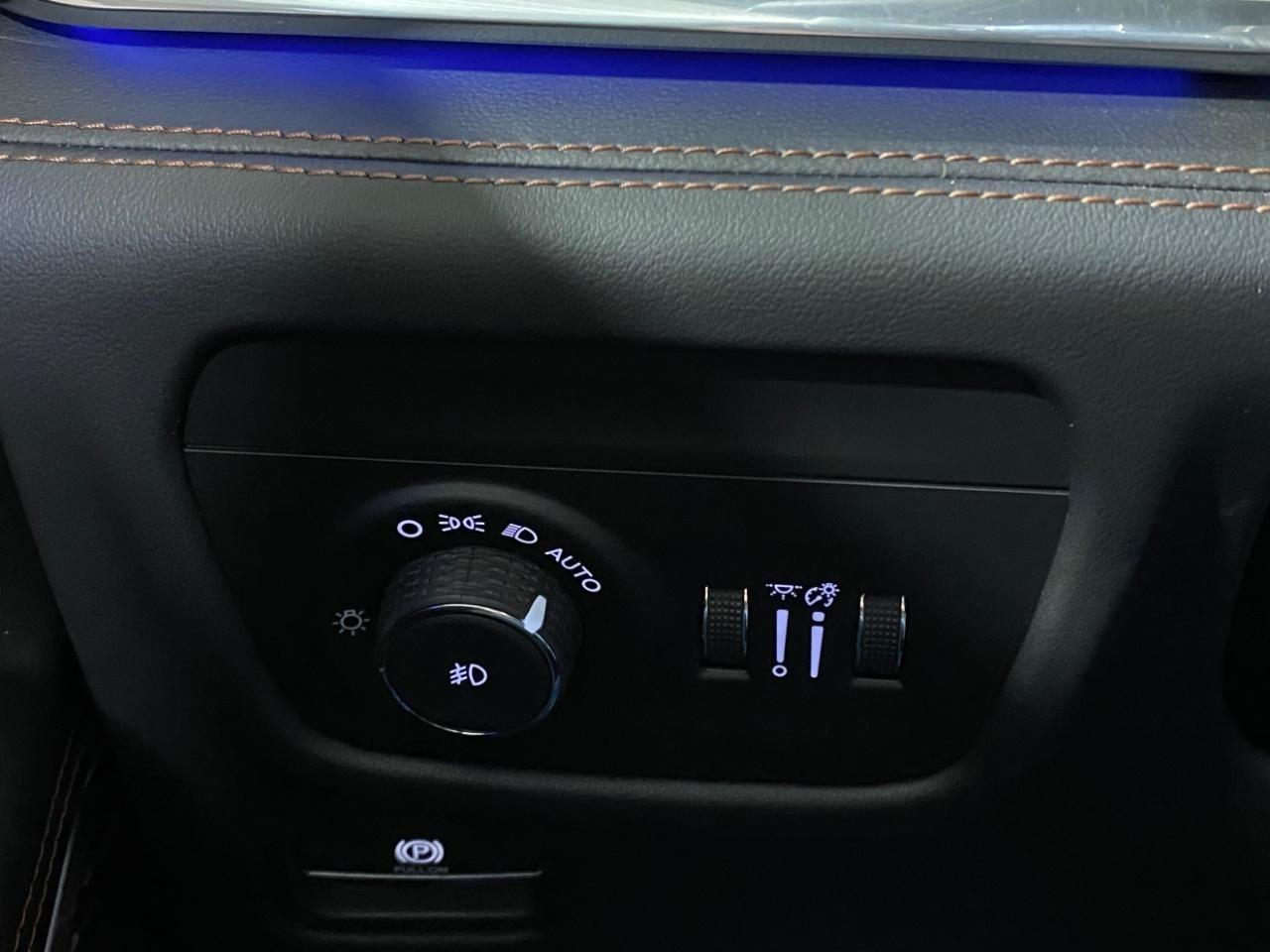 Jeep Grand Cherokee L Summit 4WD 2023