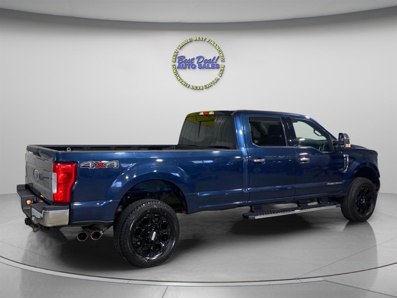 Ford F-250 SD XLT Crew Cab Long Bed 4WD 2017