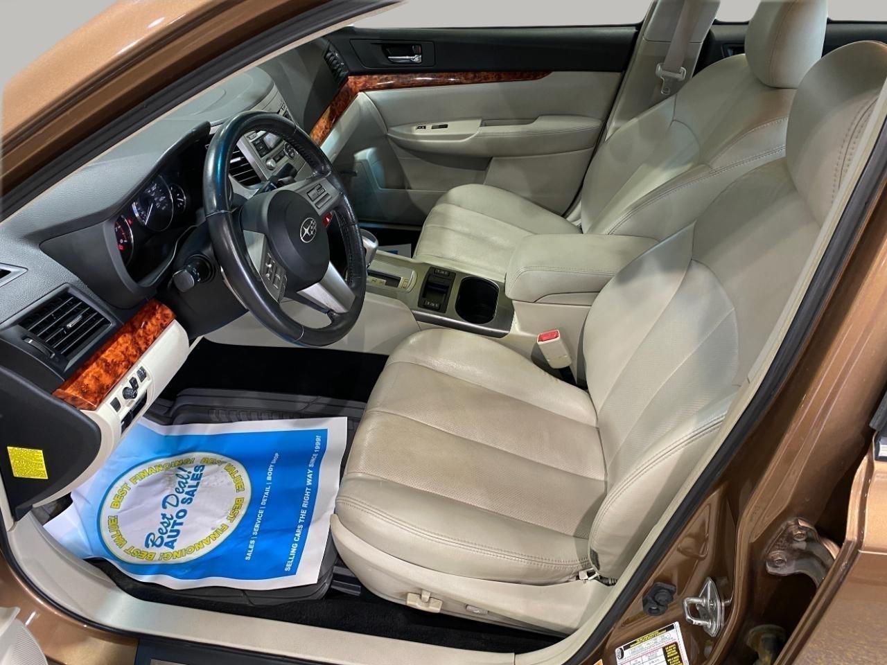 Subaru Legacy 2.5i Limited 2011