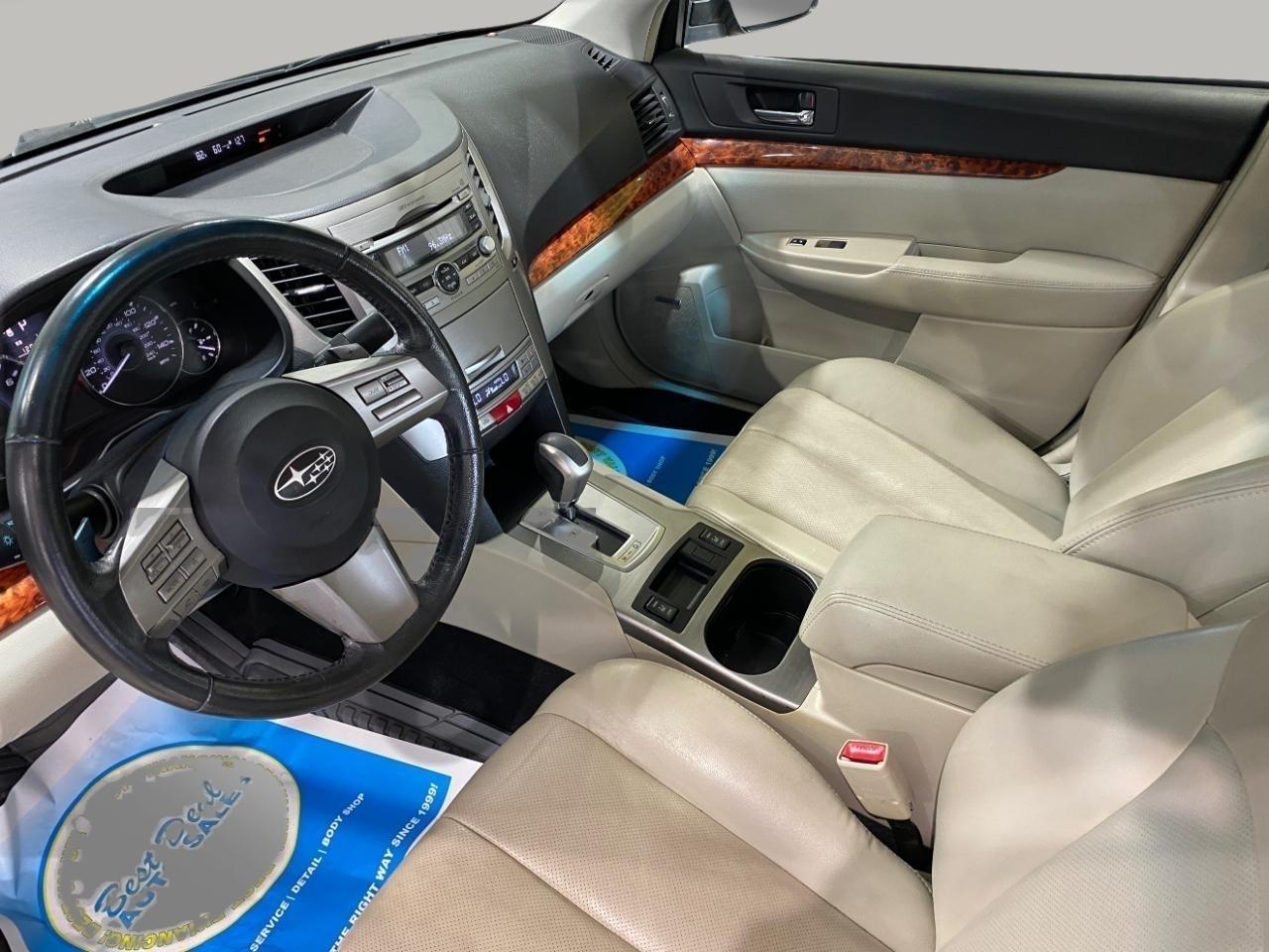 Subaru Legacy 2.5i Limited 2011