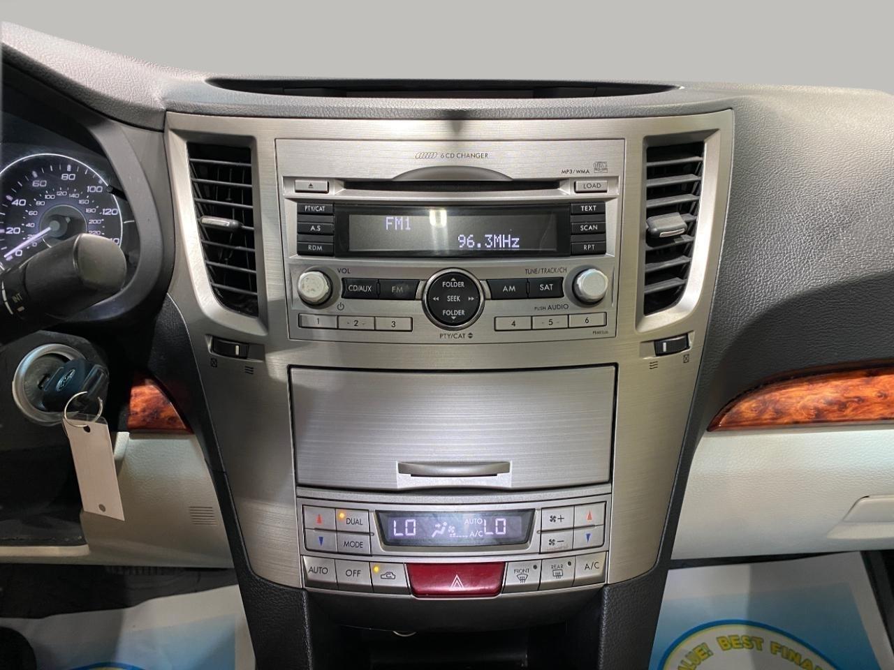 Subaru Legacy 2.5i Limited 2011