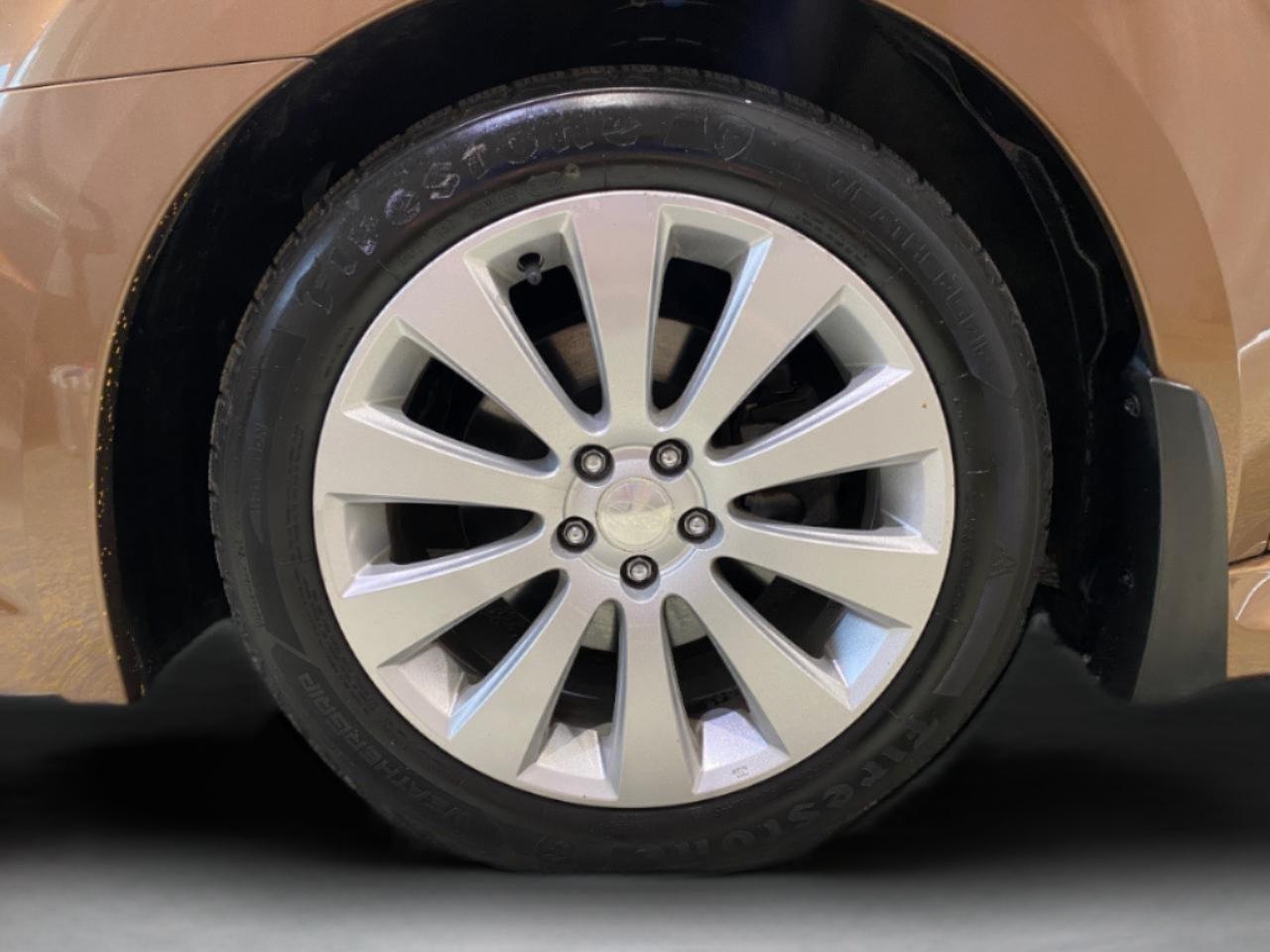 Subaru Legacy 2.5i Limited 2011
